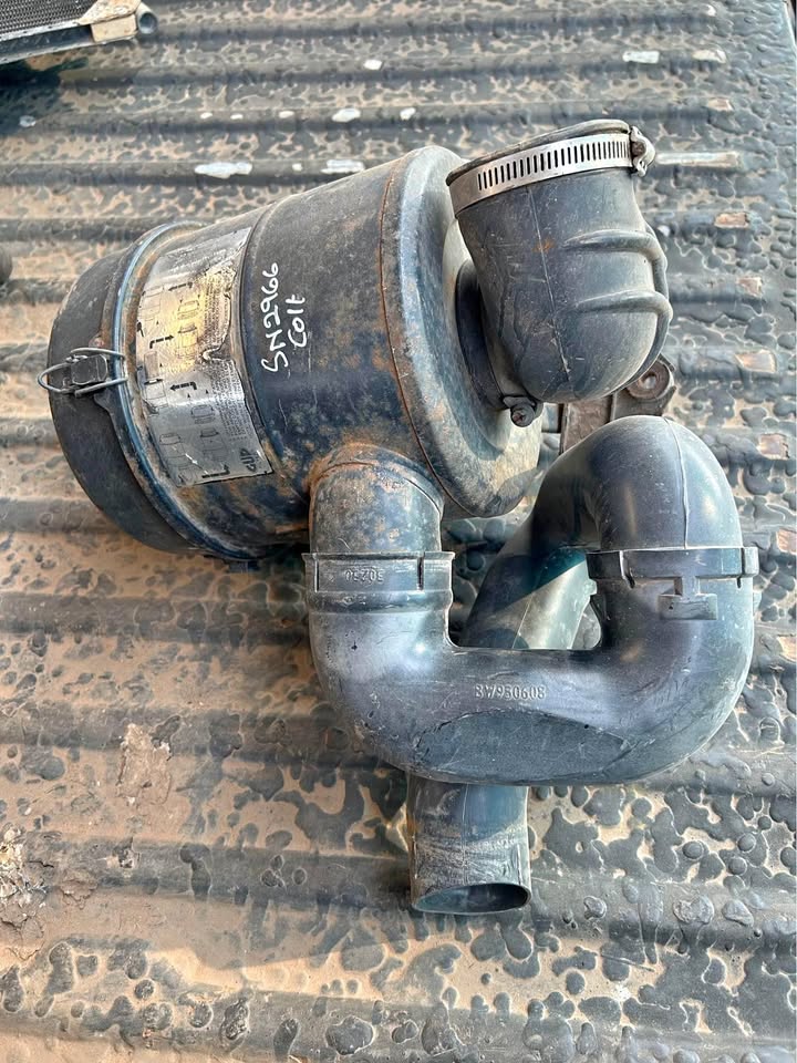 Mitsubishi Colt 2.8 Air Filter Housing For Sale @Circle 7 Used Parts Call or WhatsApp - Private Seller Mitsubishi Colt 2.8 Air Filter Housing For Sale @Circle 7 Used Parts Call or WhatsApp - Private Seller