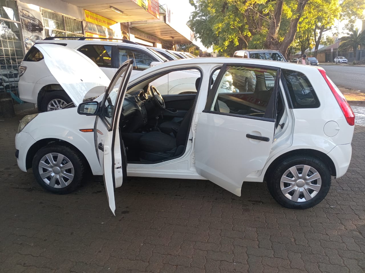 2011 FORD FIGO 1.4 MANUAL PETROL