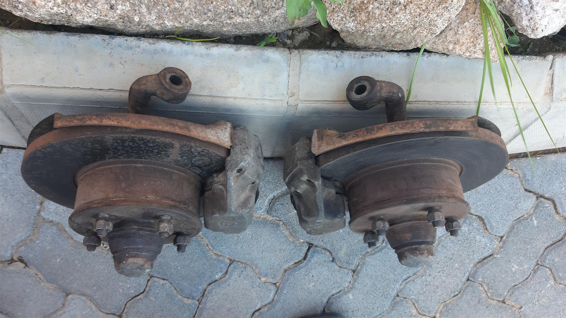 Chrysler valiant disc brakes