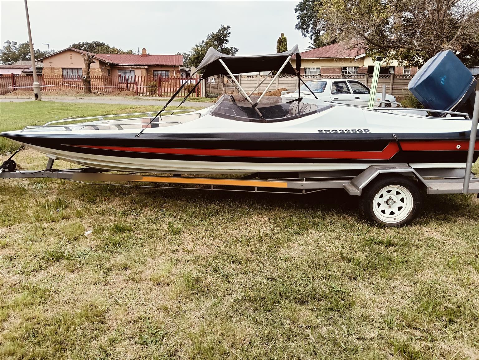 17ft Skie boat with 140hp Chrysler