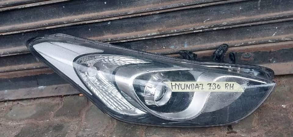 Hyundai i30 headlight - Private Seller Hyundai i30 headlight - Private Seller