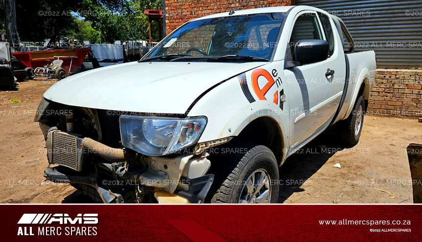 Mitsubishi Triton 2.5 manual stripping for spares