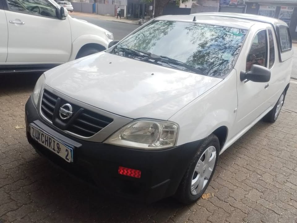 2015 NISSAN NP200 1.6 MANUAL WITH CANOPY
