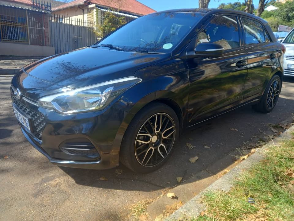 2019 Hyundai i20 1.2 Petrol, Automatic, Black, Service History Leather Seat