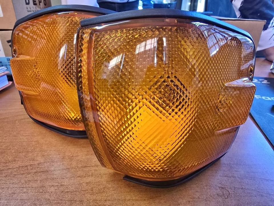 1989-1991 Nissan Sentra Corner light Left and Right - Private Seller 1989-1991 Nissan Sentra Corner light Left and Right - Private Seller