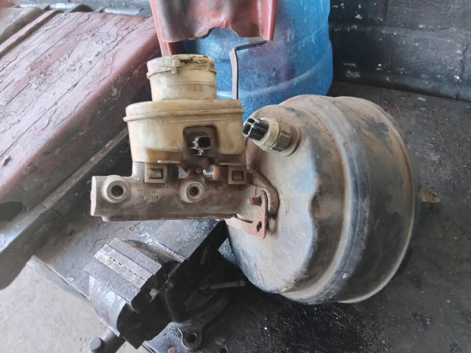 Isuzu KB250 Brake Booster For Sale - Private Seller Isuzu KB250 Brake Booster For Sale - Private Seller
