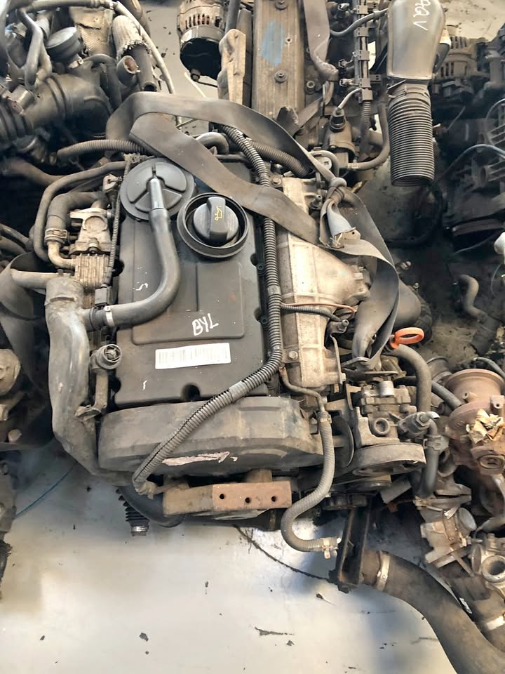 VW BYL GOLF 5 2.0 TURBO DIESEL ENGINE FOR SALE
