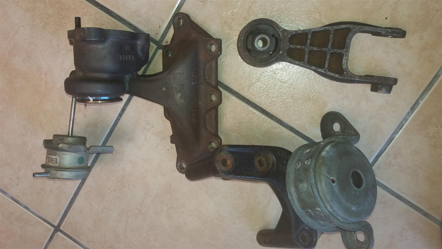 Renault 1.0L turbo parts mountings still good - Private Seller Renault 1.0L turbo parts mountings still good - Private Seller