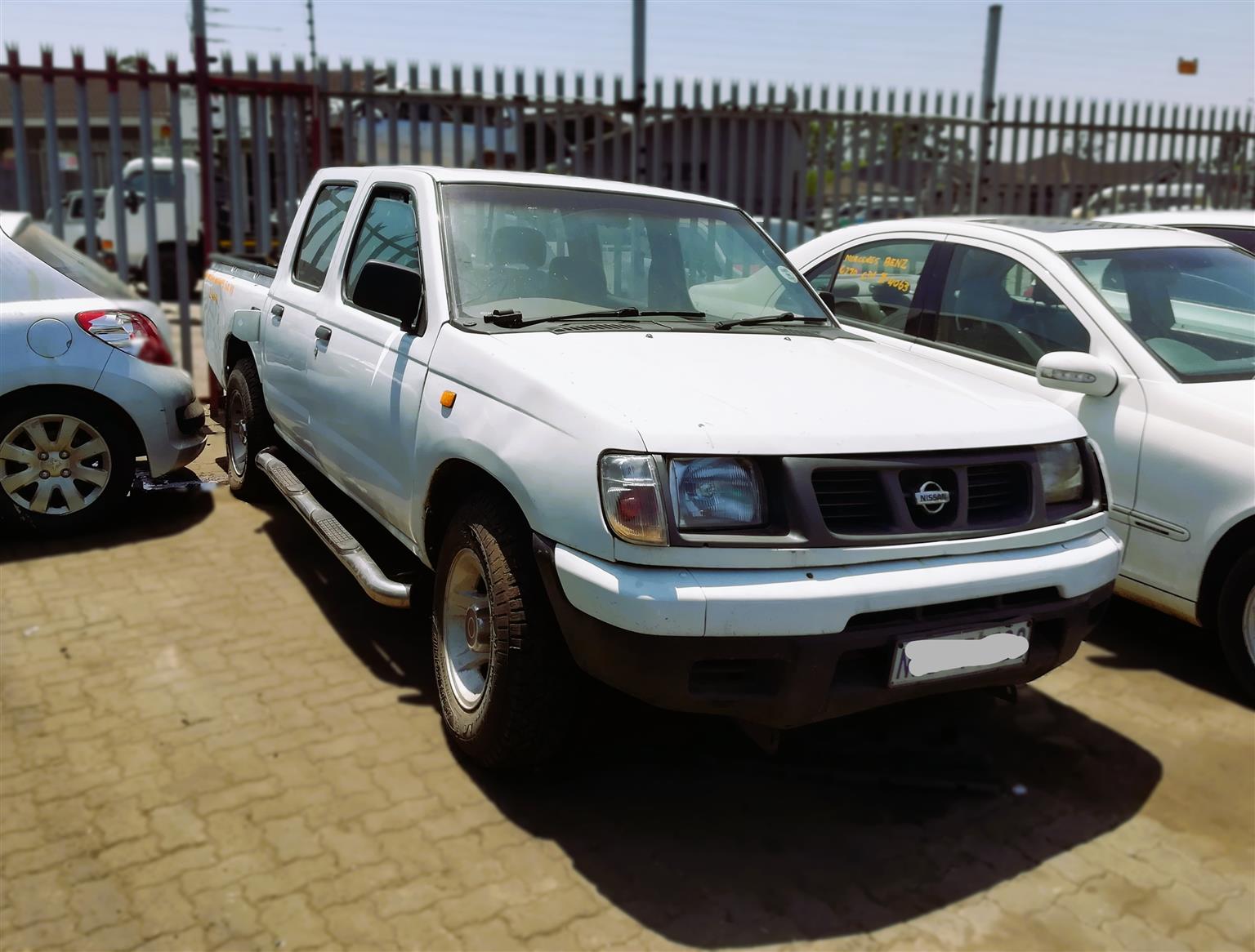 2000 Nissan Hardbody 3.0L V6 – Stripping for Spares