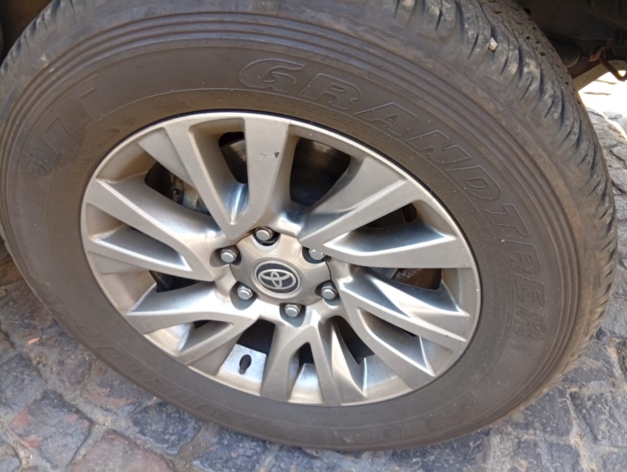 2020 Toyota Hilux 2.8 Legend50 GD6 DoubleCab Bakkie Raider Manual 163,000km Leat