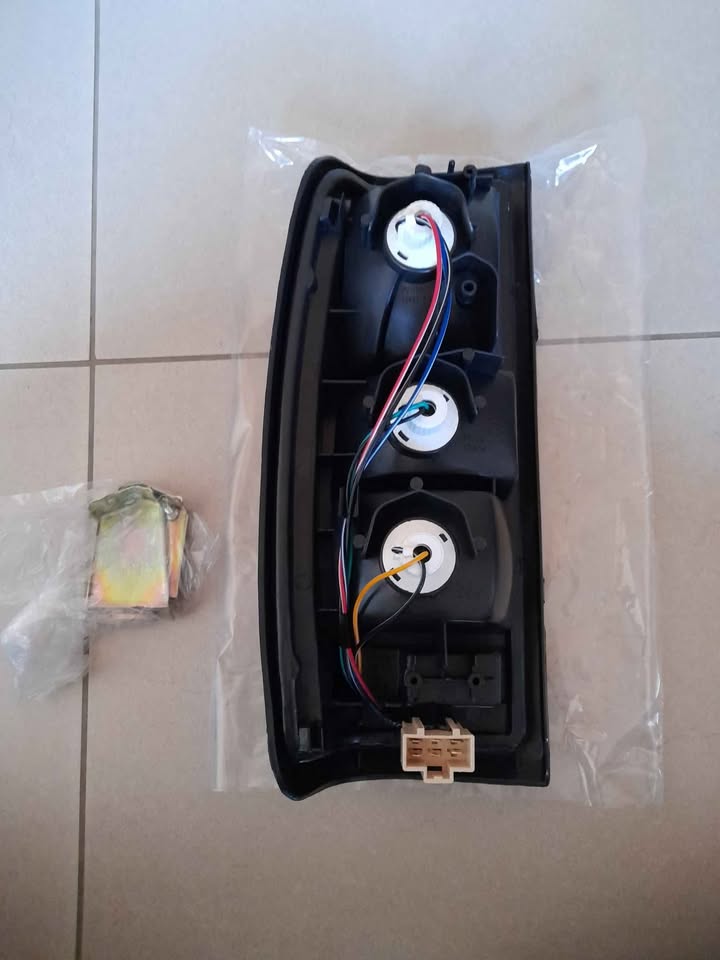 NISSAN HARDBODY NP300 SINGLE CAB TAILIGHTS FORSALE PRICE EACH - Private Seller NISSAN HARDBODY NP300 SINGLE CAB TAILIGHTS FORSALE PRICE EACH - Private Seller