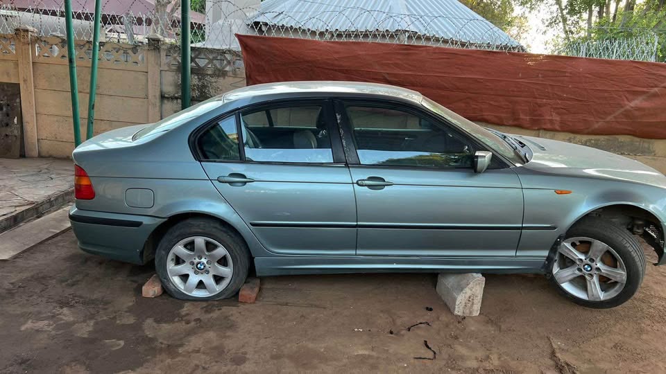 BMW 318i stripping - Private Seller BMW 318i stripping - Private Seller