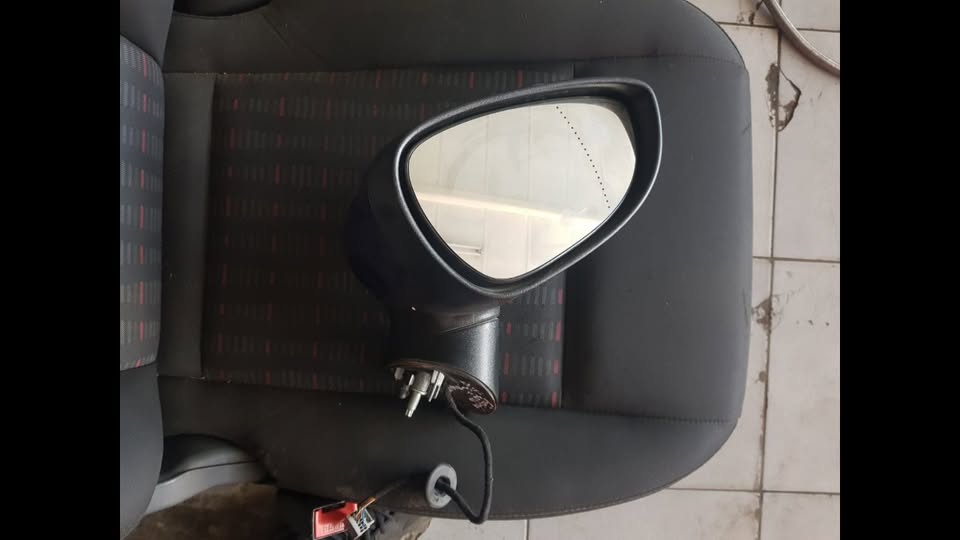 Ford Fiesta 2016 Door Mirror - Private Seller Ford Fiesta 2016 Door Mirror - Private Seller