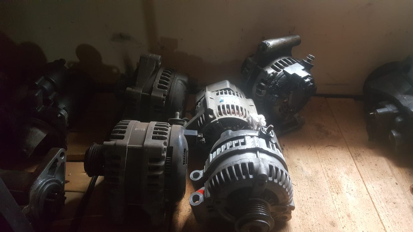 2003 Discovery 2 4.0 V8 Altenator for sale