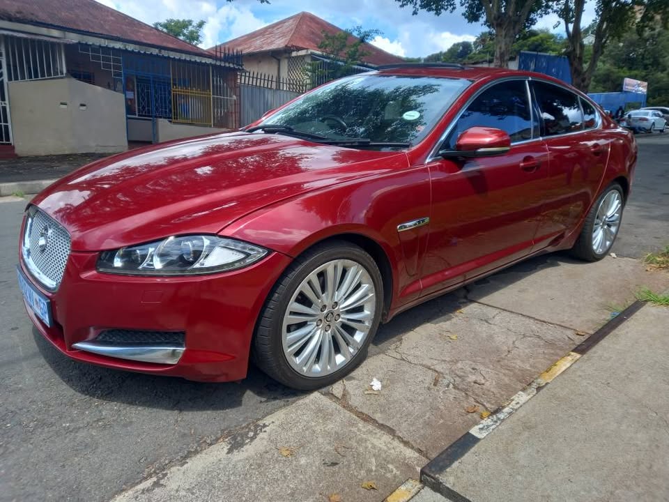 2012 Jaguar XF 2.0 Petrol, Automatic, Sunroof, Leather Seat. 130k. Call Innocent  Reverse