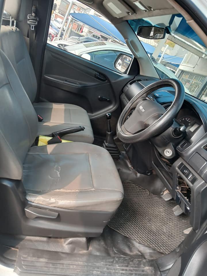 2017 ISUZU KB300 DTEQ (DIESEL) 4X2 SINGLE CAB MANUAL