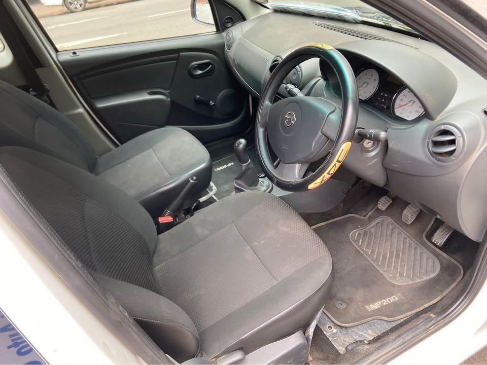 2021 Nissan NP200 1.6ac 41000km