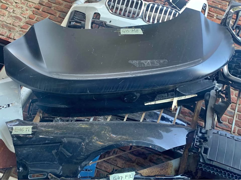 BMW G15 M8 boot lid