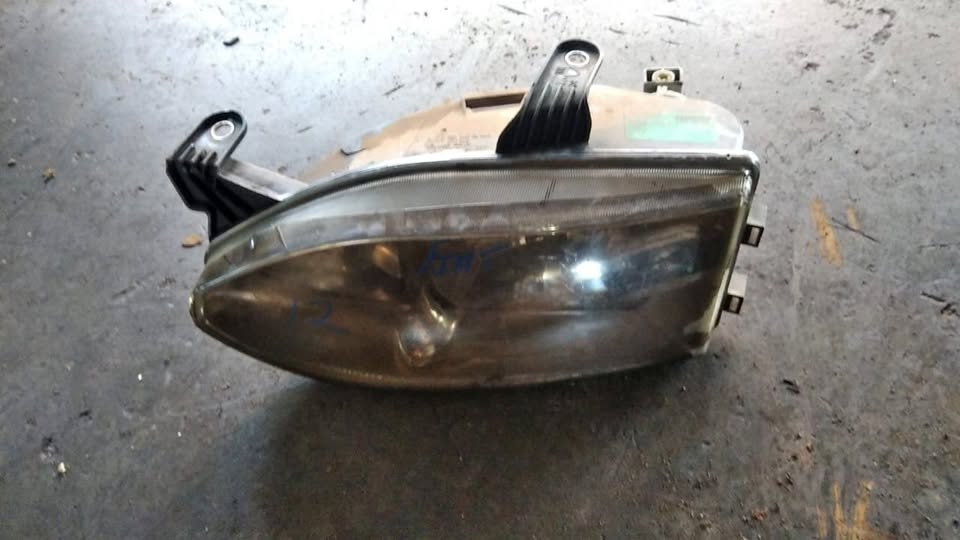 FIAT PALIO RIGHT FRONT HEADLIGHT - Private Seller FIAT PALIO RIGHT FRONT HEADLIGHT - Private Seller