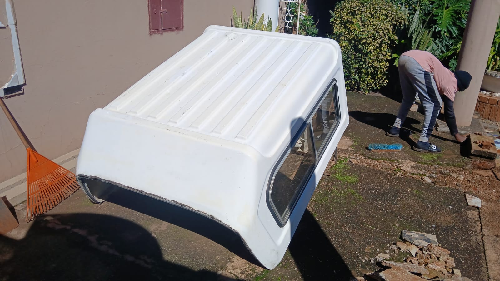 Nissan 1400 canopy - Private Seller