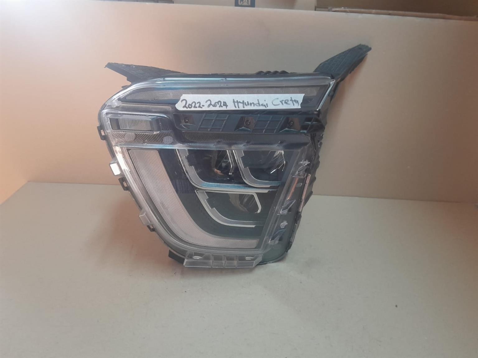 2022-2024 HYUNDAI CRETA LEFT SIDE HEADLIGHT FOR SALE - Private Seller