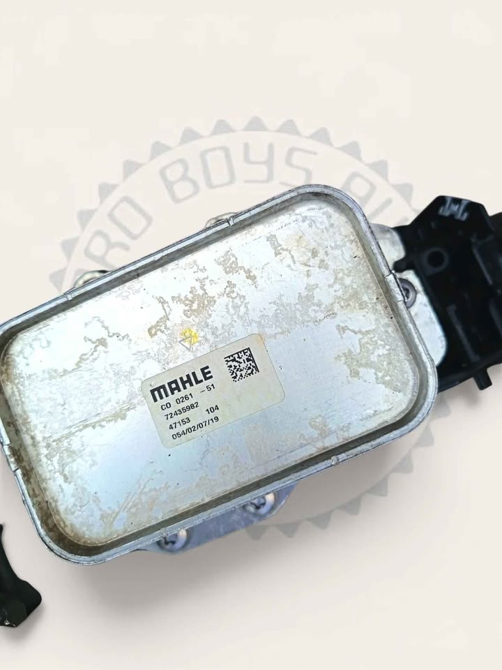 BMW B48 ENGINE OIL COOLER WITH AIR FILTER HOUSING AVAILABLE FOR SALE - Private Seller BMW B48 ENGINE OIL COOLER WITH AIR FILTER HOUSING AVAILABLE FOR SALE - Private Seller