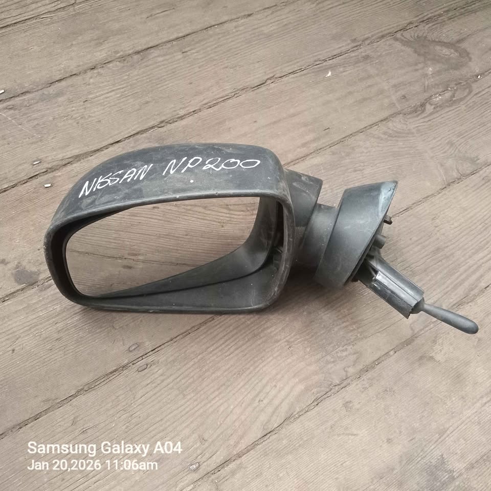 Nissan NP 200 side mirror left side - Private Seller