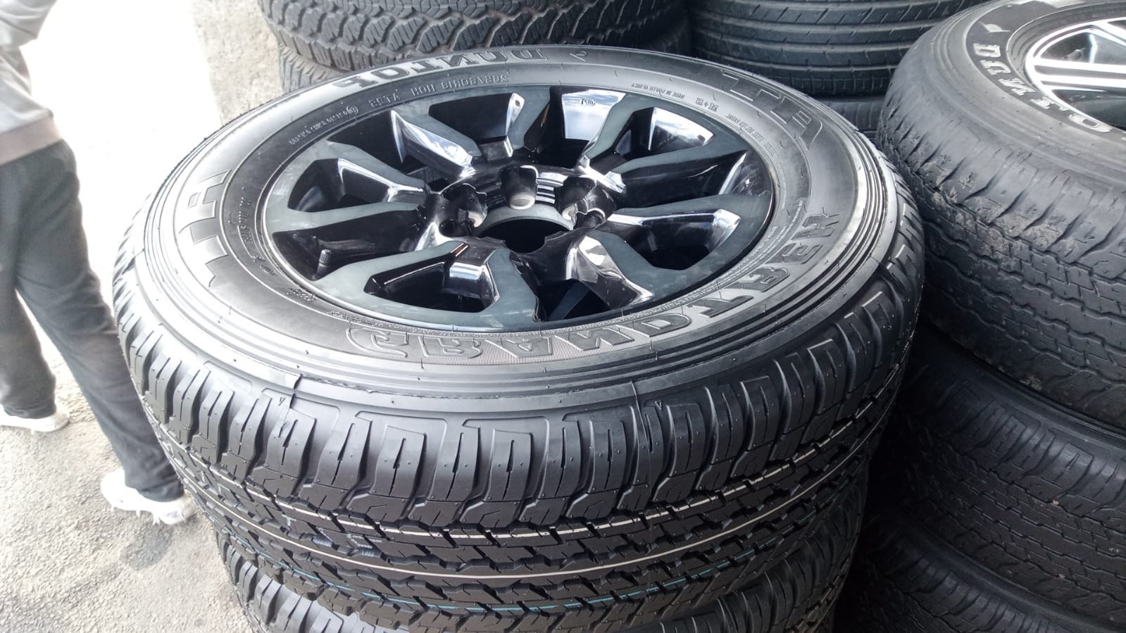 18 inch Toyota Legend 50 Rs original mag with brand new 265/60/18 Dunlop Grandtr - Private Seller 18 inch Toyota Legend 50 Rs original mag with brand new 265/60/18 Dunlop Grandtr - Private Seller