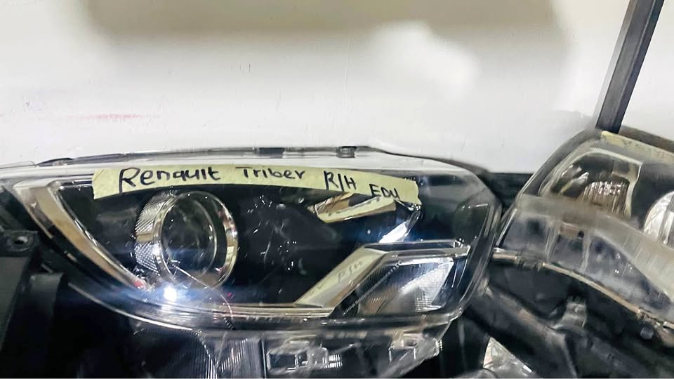Renault Triber headlights - Private Seller Renault Triber headlights - Private Seller