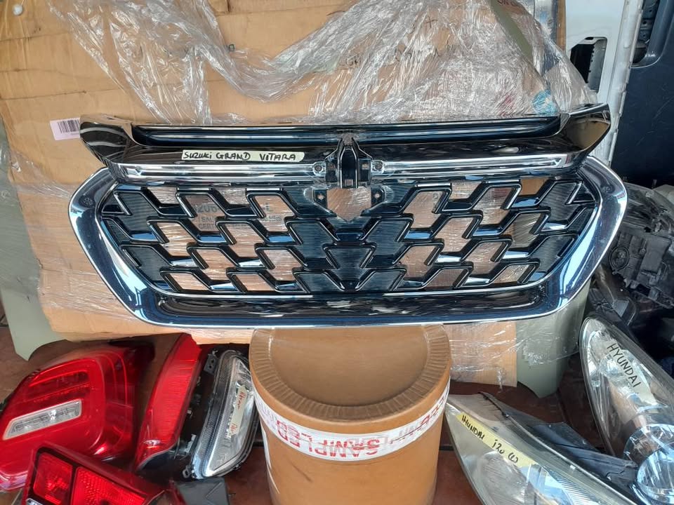 Suzuki Grand Vitara grill - Private Seller Suzuki Grand Vitara grill - Private Seller