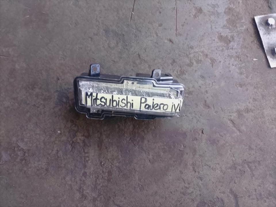 Mitsubishi pajero fog light - Private Seller Mitsubishi pajero fog light - Private Seller