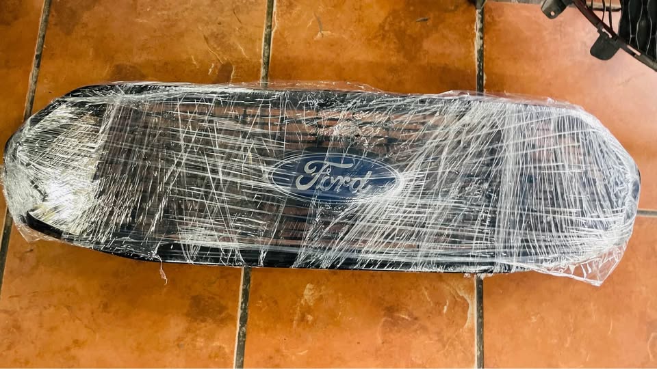 Ford Ranger T8 grill - Private Seller