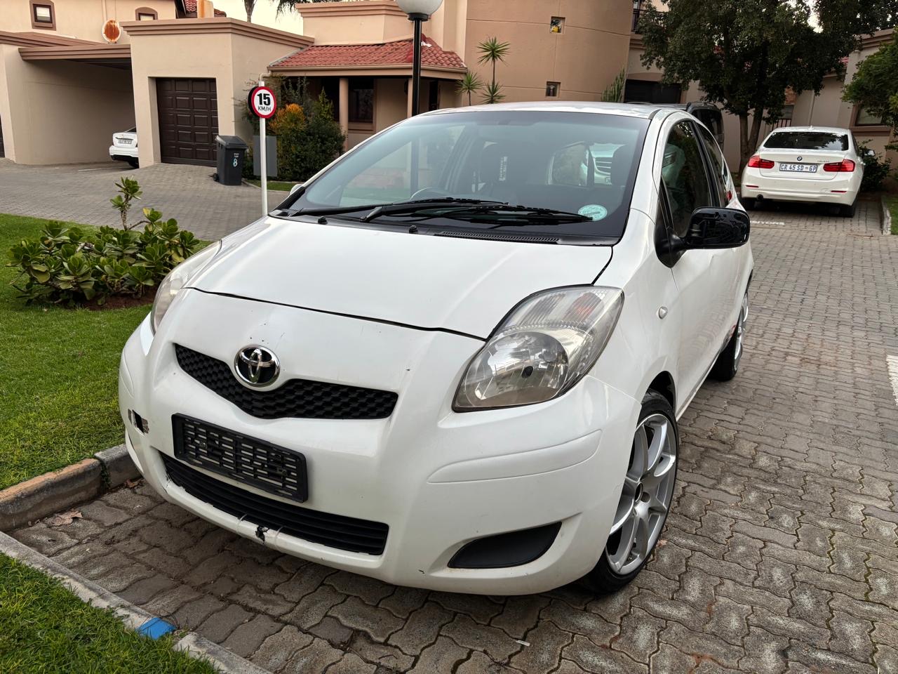 New 2010 Toyota Yaris 1.0 3-door T1 - Private Seller