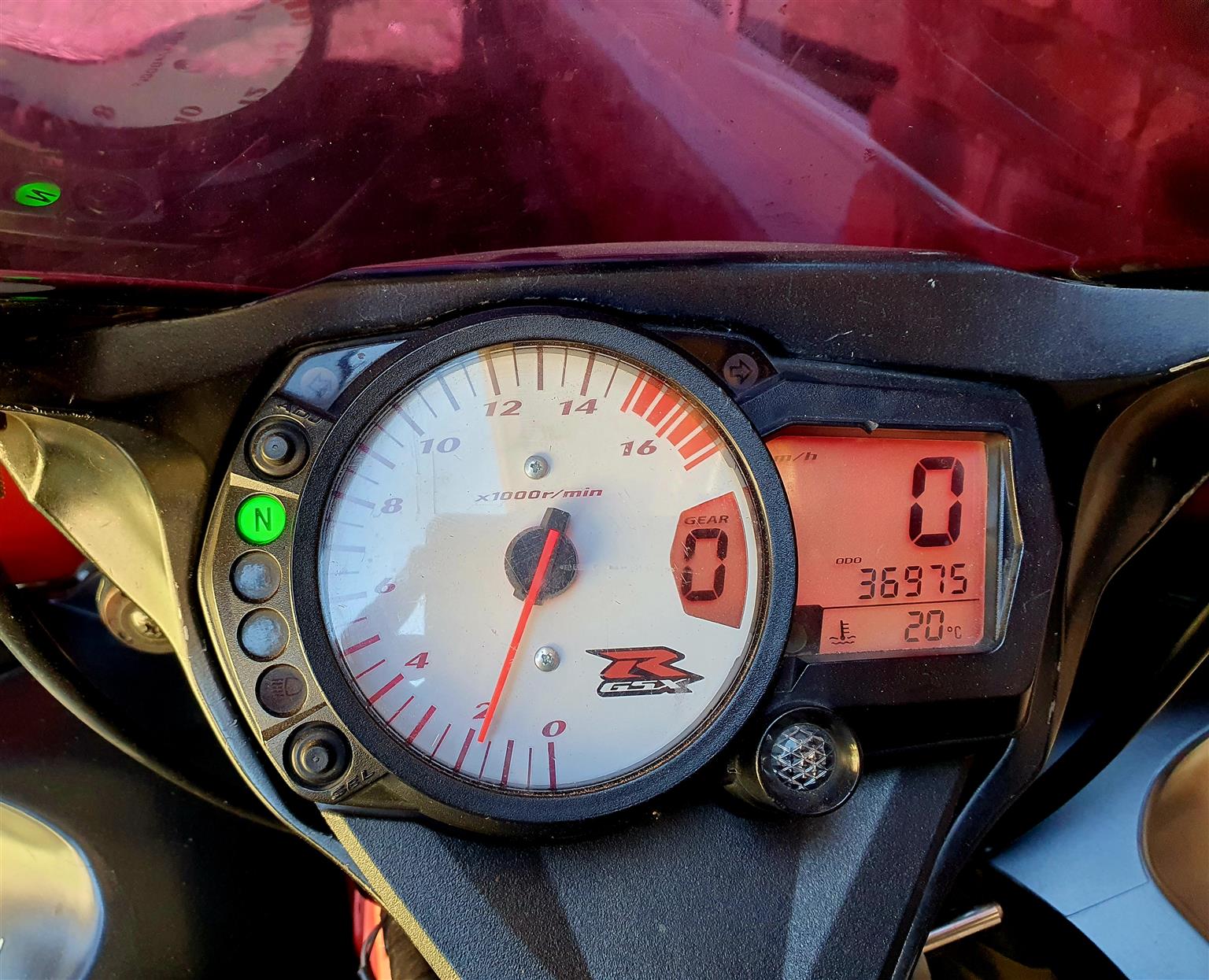 Mint!!! 2007 SUZUKI GSX-R 750 HAS 37K KMS - Private Seller