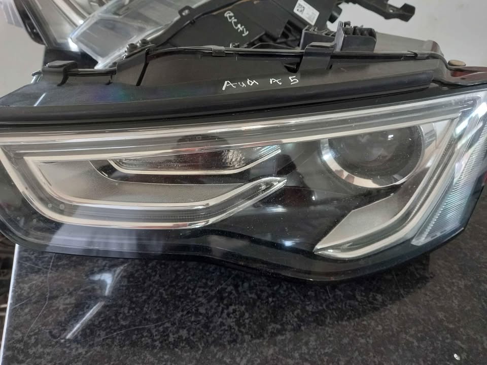 2015 Audi A5 left headlight for sale. - Private Seller 2015 Audi A5 left headlight for sale. - Private Seller