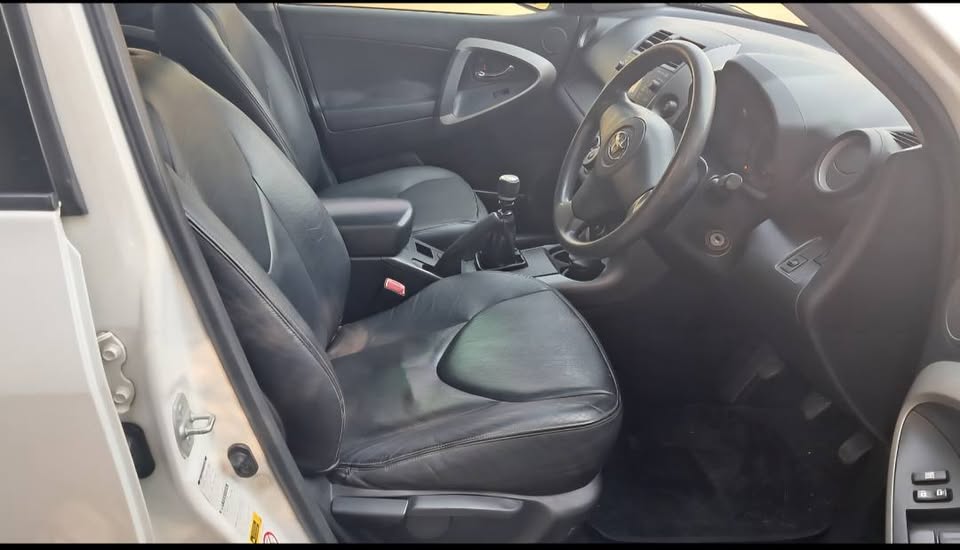 Used Toyota RAV4 2.2D-4D AWD VX - Private Seller