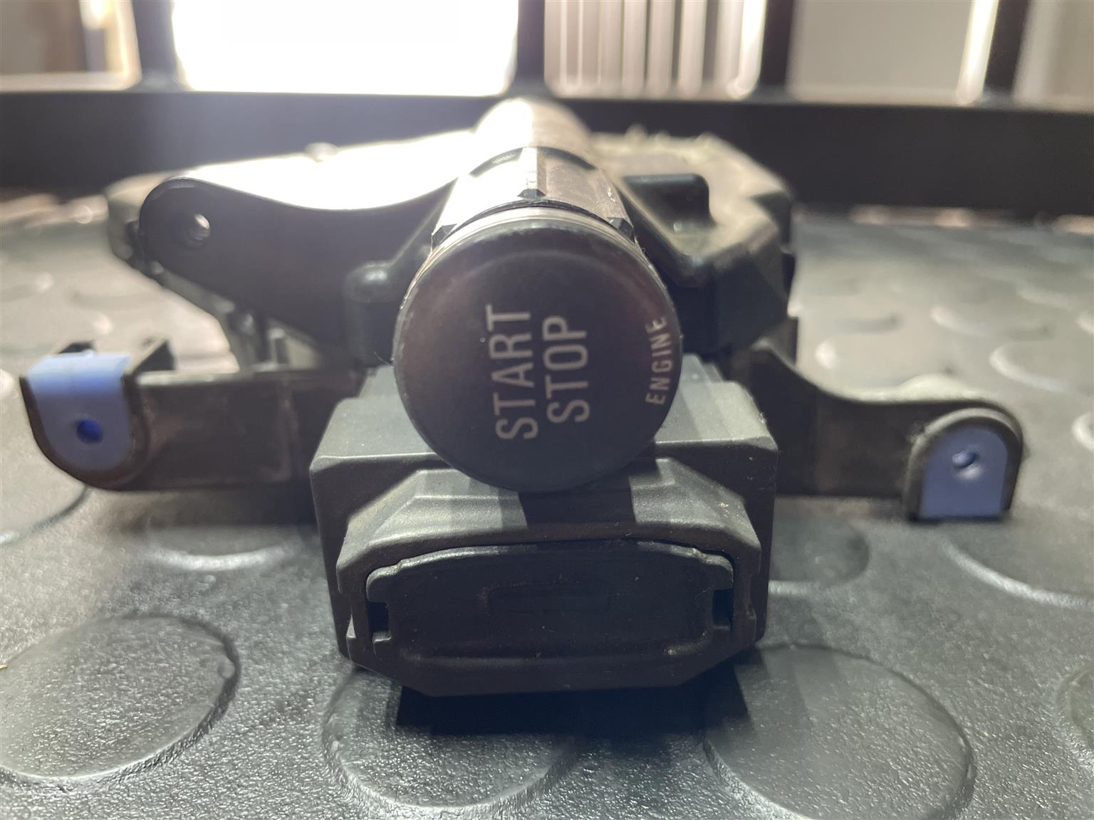 BMW E65 7 series M57N Ignition Switch CAS Start Stop SWITCH Key Cylinder - Private Seller BMW E65 7 series M57N Ignition Switch CAS Start Stop SWITCH Key Cylinder - Private Seller