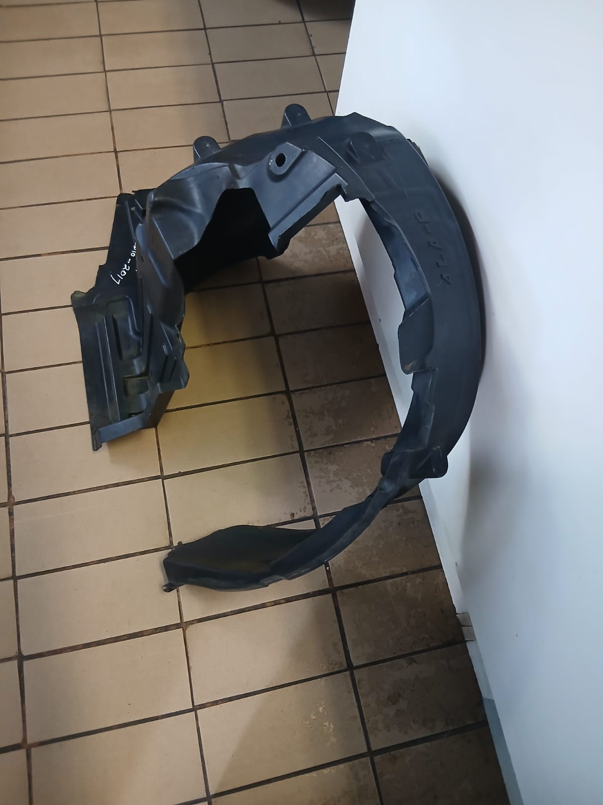 2010-2017 NISSAN MICRA FRONT FENDER LINER RIGHTSIDE FOR SALE - Private Seller 2010-2017 NISSAN MICRA FRONT FENDER LINER RIGHTSIDE FOR SALE - Private Seller