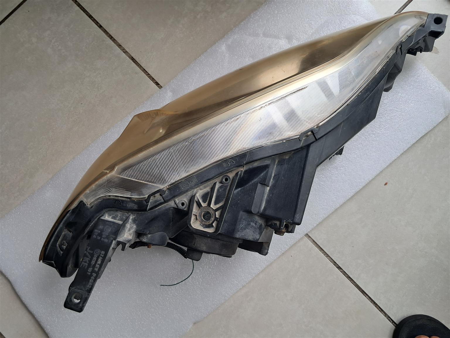 HONDA FRV HEADLIGHTS - Private Seller HONDA FRV HEADLIGHTS - Private Seller