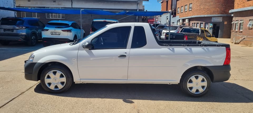 2023 NISSAN NP200 1.6 8V A/C+SAFETY PACK