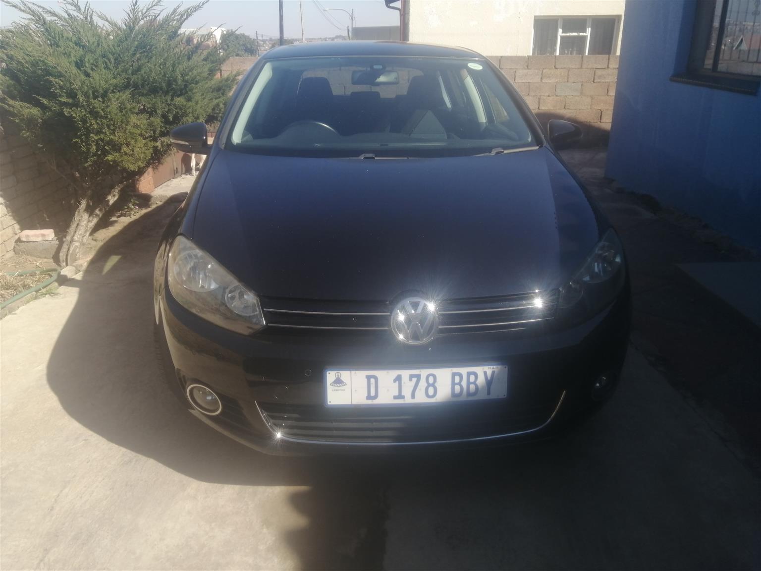 Volkswagen golf six dsg 7 speed supercharger, 17 inch standard alloy wheels.