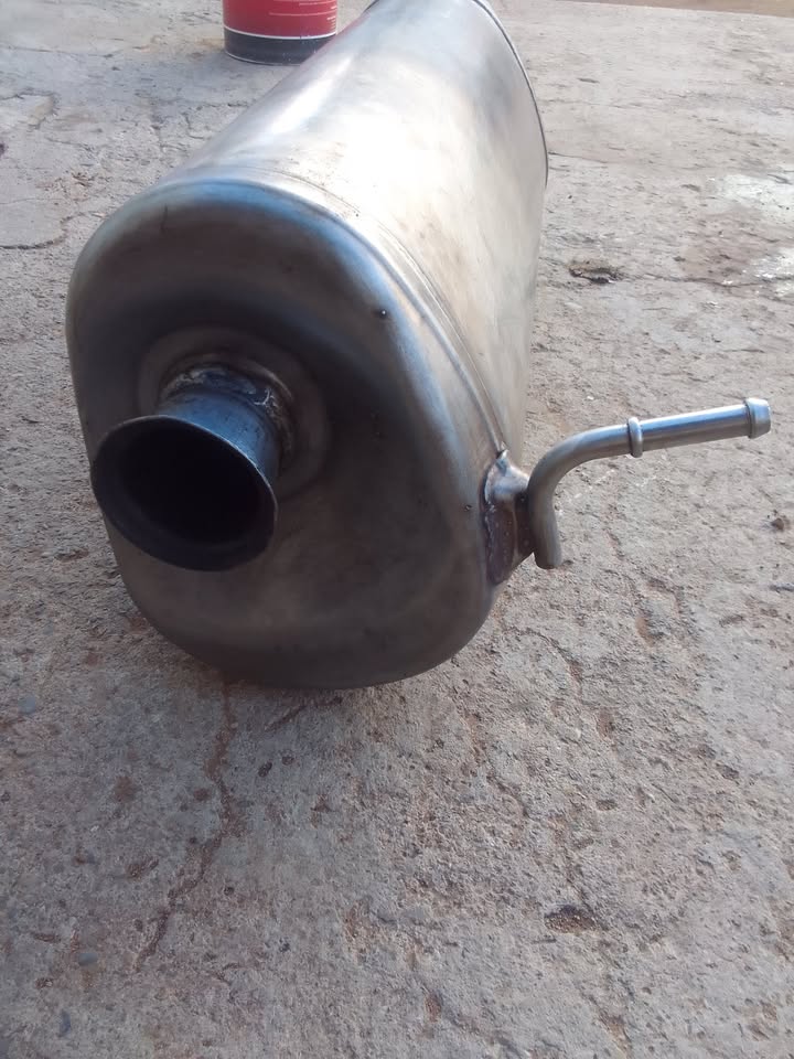 HYUNDAI I20 REAR SILENCER LIKE NEW - Private Seller