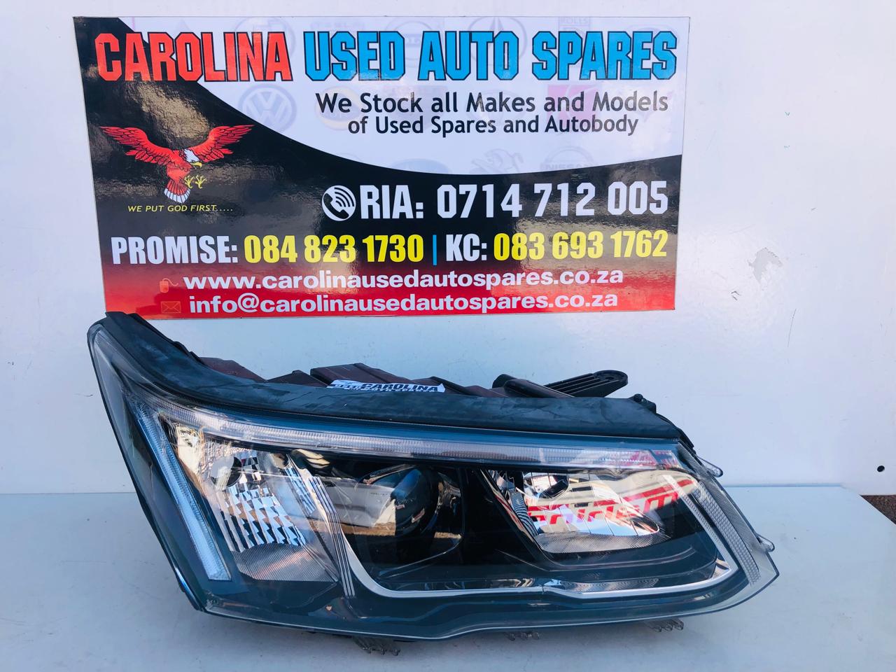 Mahindra XUV300 right side LED Xenon headlight - Private Seller Mahindra XUV300 right side LED Xenon headlight - Private Seller
