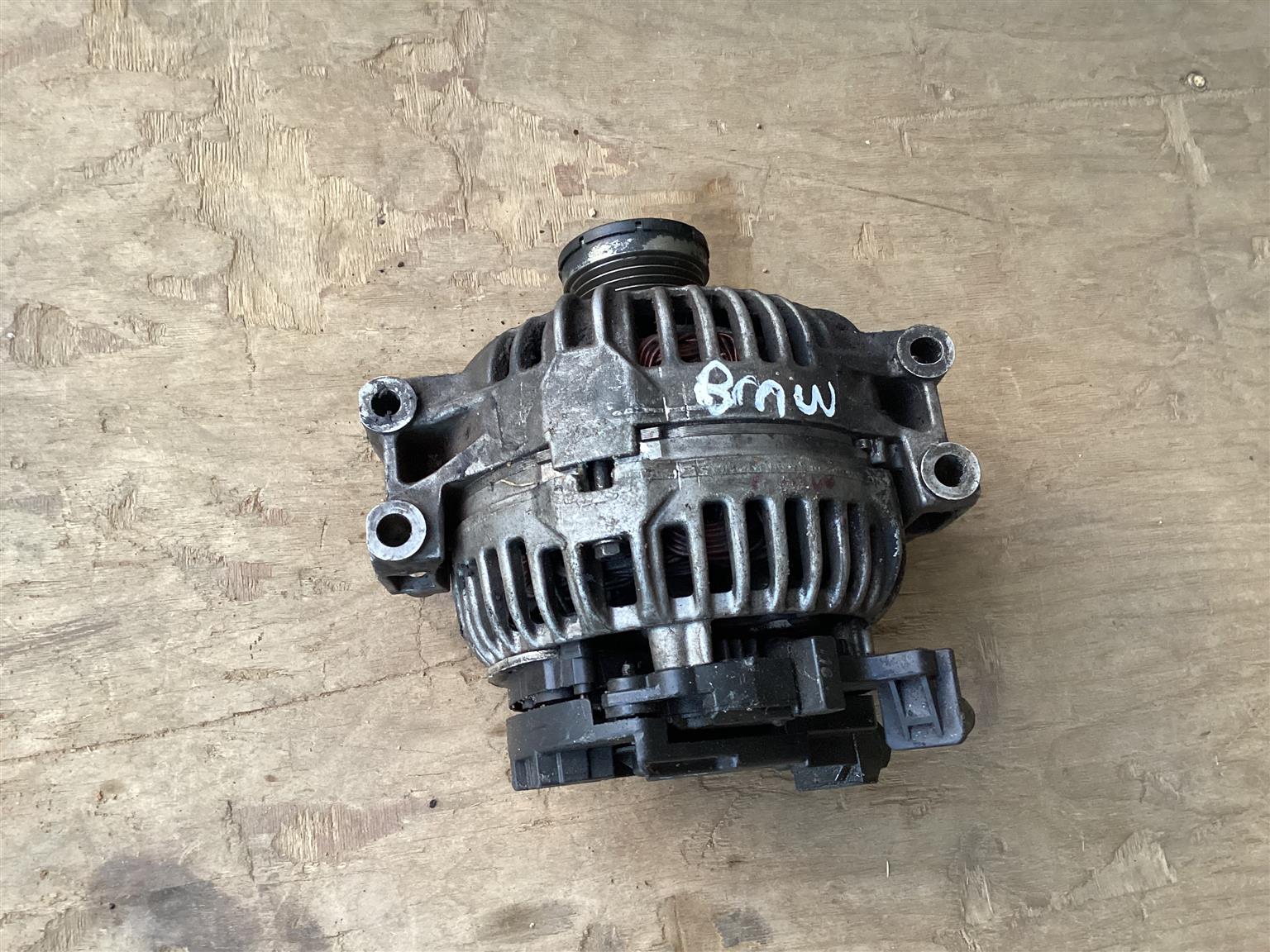 BMW 320i E90 alternator - Private Seller BMW 320i E90 alternator - Private Seller