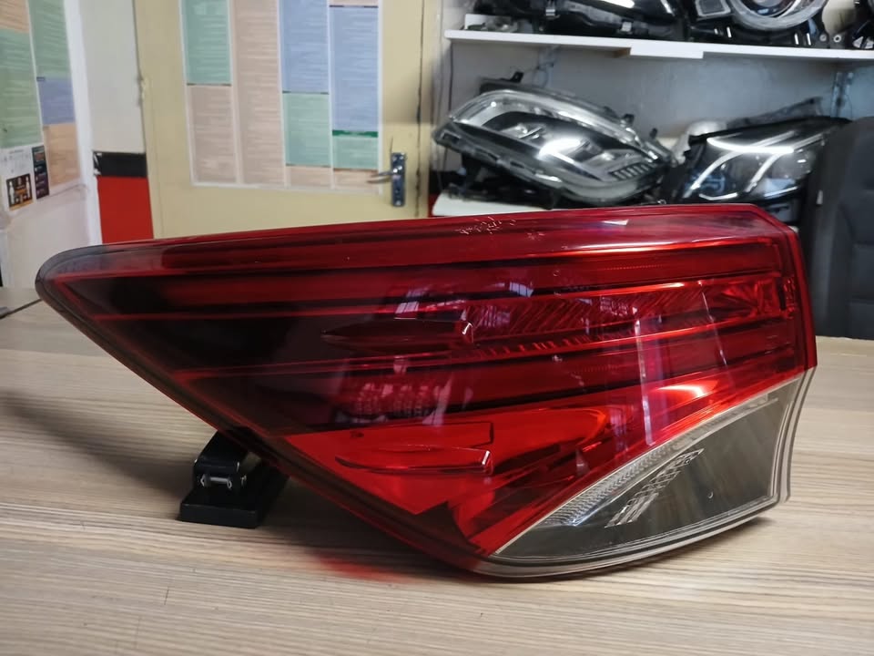 2018 TOYOTA FORTUNER TAIL LIGHT IN PRESTINE CONDITION - Private Seller 2018 TOYOTA FORTUNER TAIL LIGHT IN PRESTINE CONDITION - Private Seller