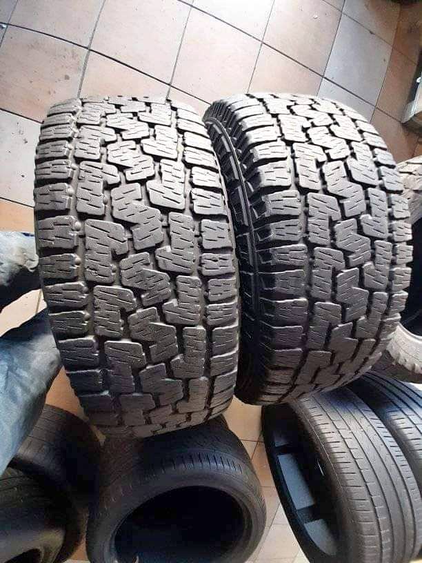 265.65.17 pirelli tyres scorpion - Private Seller