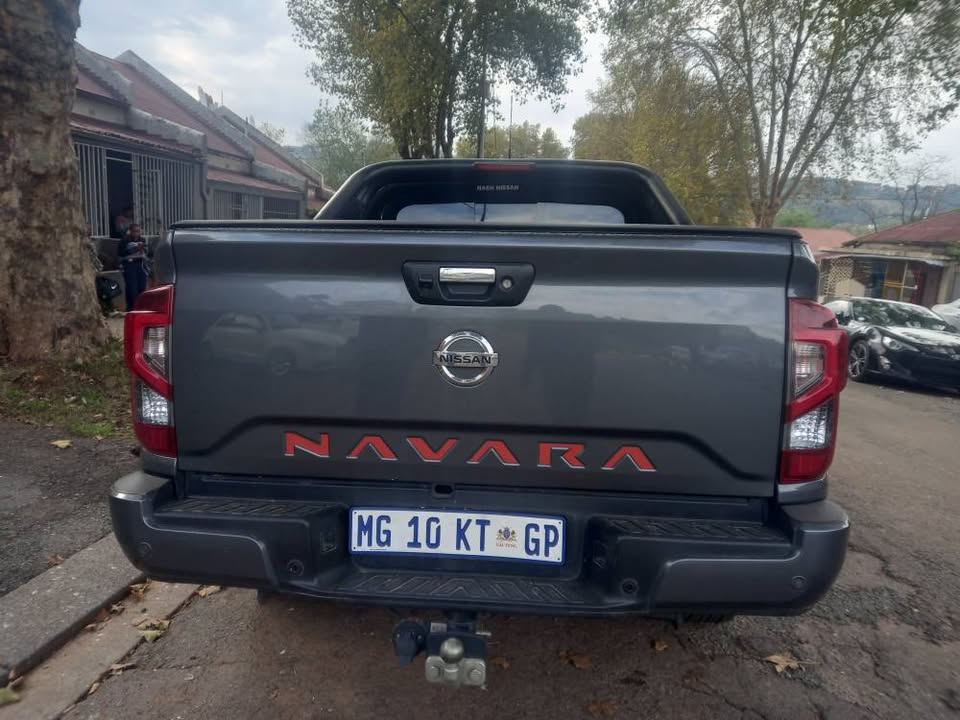 2024 Nissan Navara 2.5 4x2 Double cab, Automatic, Grey, Leather seats, Service book