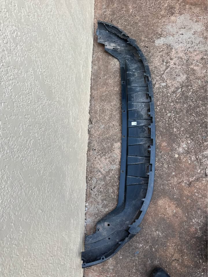 Haval Jolion pro front bumper spoiler - Private Seller Haval Jolion pro front bumper spoiler - Private Seller