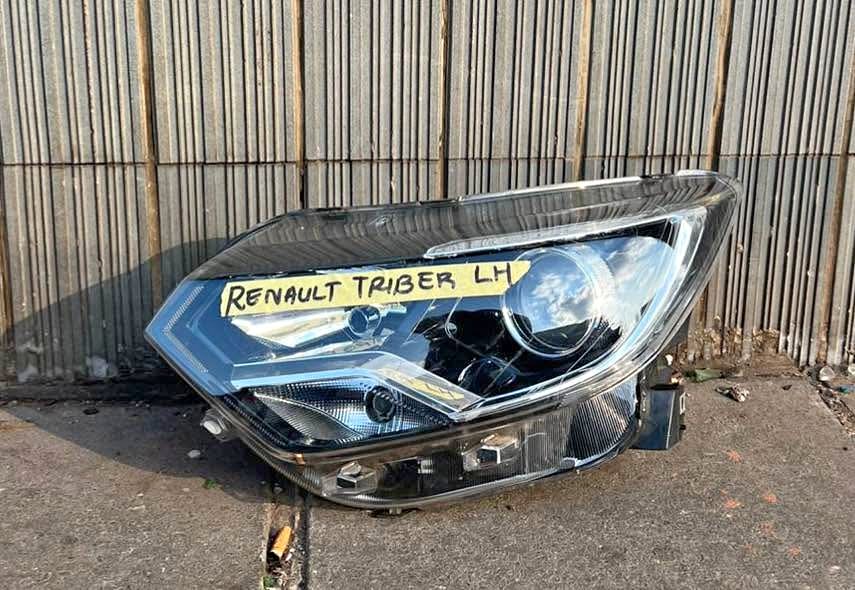 Renault Triber headlight - Private Seller Renault Triber headlight - Private Seller