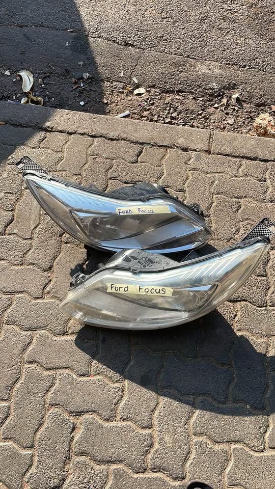 Ford Focus headlights - Private Seller Ford Focus headlights - Private Seller